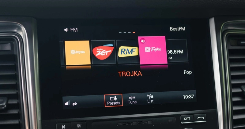 Porsche Macan cena 161990 przebieg: 111600, rok produkcji 2017 z Radków małe 742